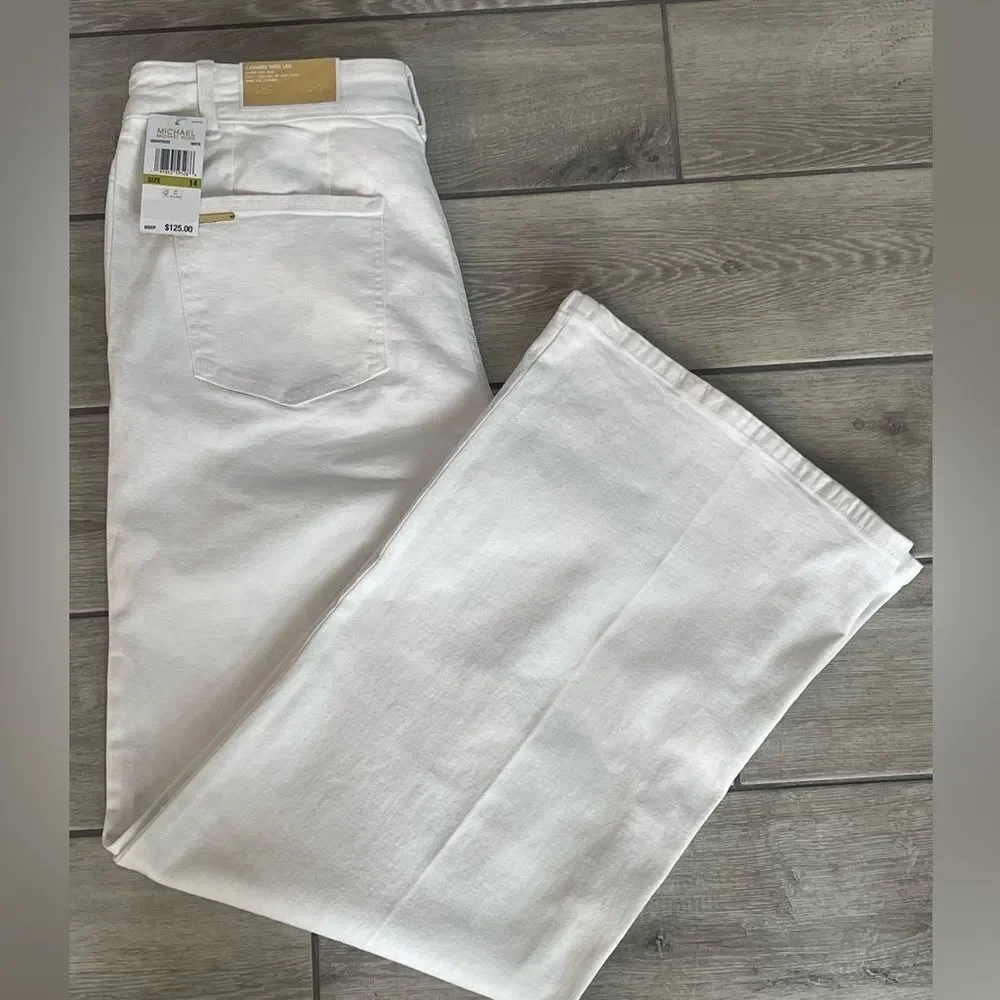 Michael Kors Carmen Extra Wide Leg. White Garment with Gold Logo Super High Rise